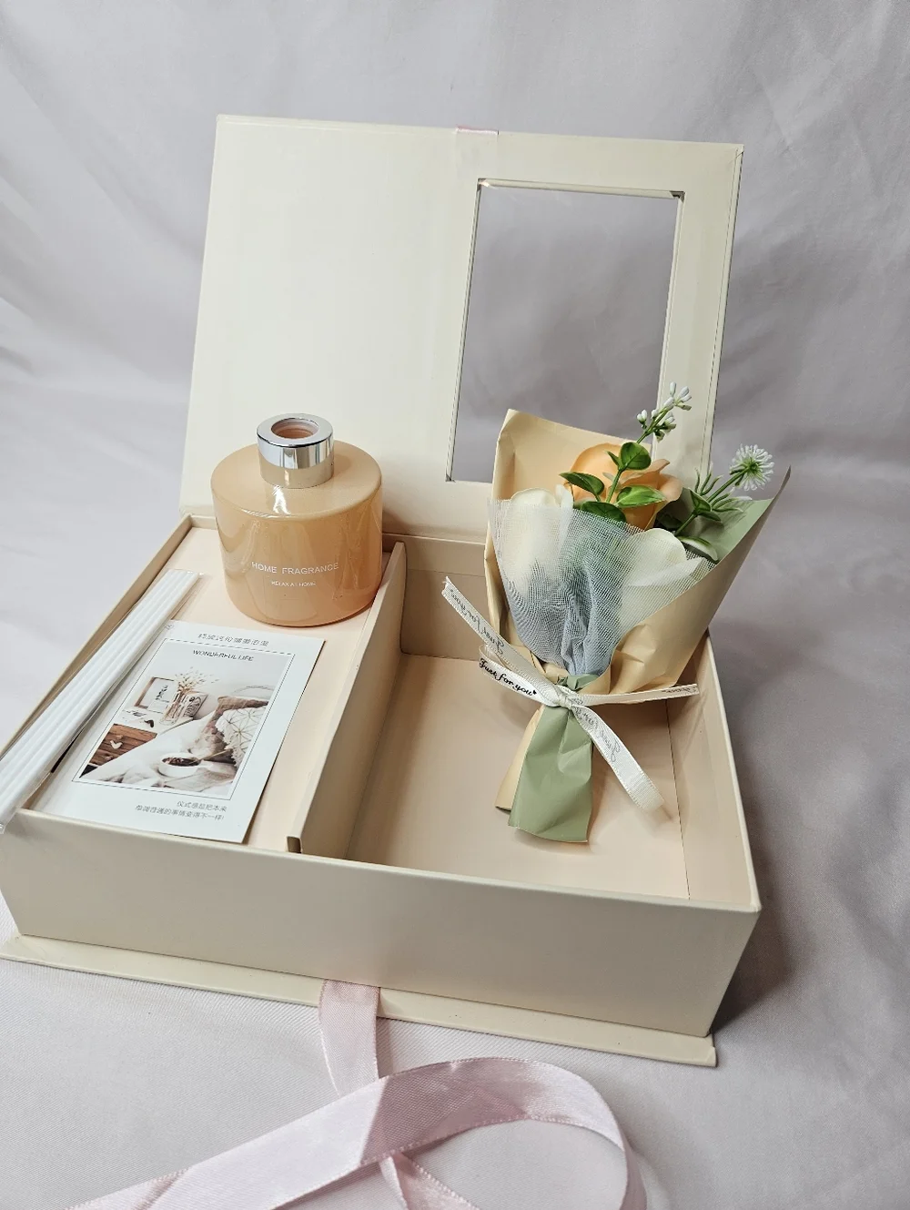 Luxury Gift Box with Reed Diffuser & Soap Flower Bouquet – Champagne